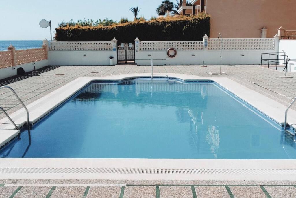 Apartamentos El Calon Playa Куевас дел Алмансора Екстериор снимка